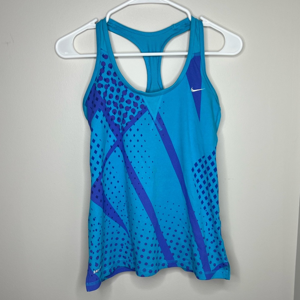 Like new* NIKE DRI-FIT sports athletic tank top. Shelf bra inside. Size Medium.